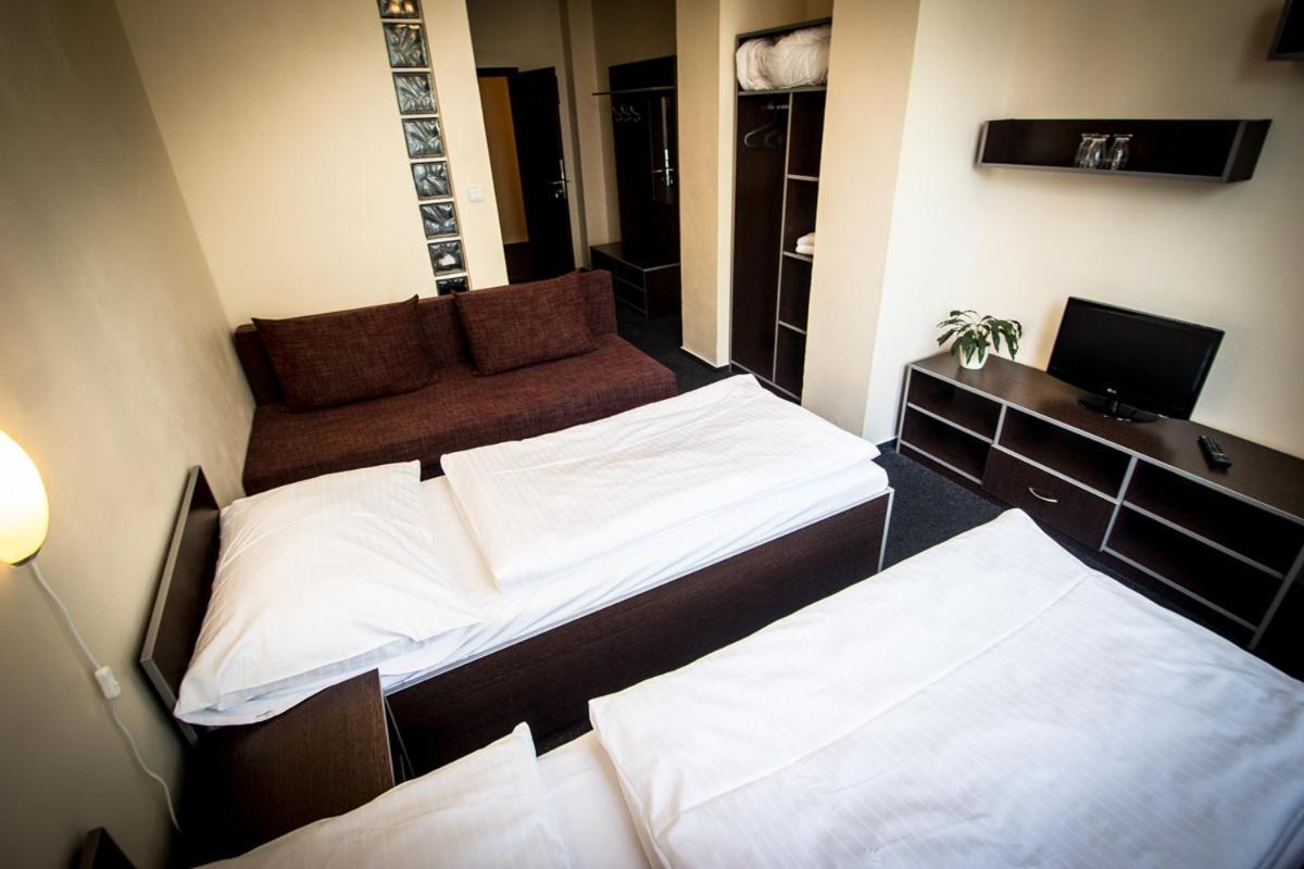 Hotel Sazavsky Ostrov Sázava Buitenkant foto