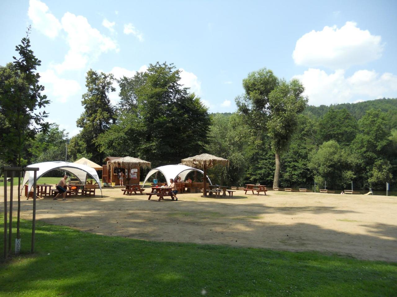 Hotel Sazavsky Ostrov Sázava Buitenkant foto